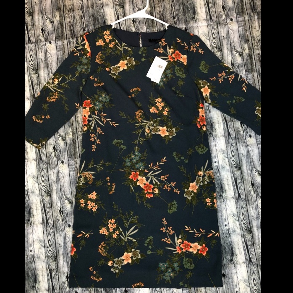 Beautiful Banana Republic floral dress -brand new